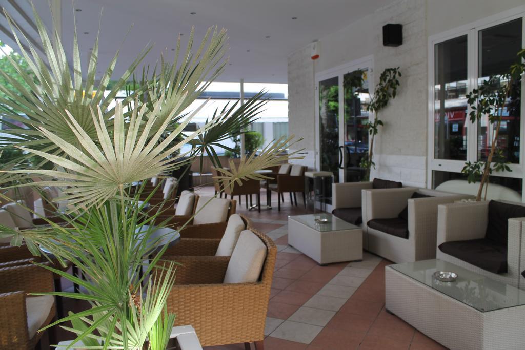 Hotel Sant'Elena Rimini Exterior photo